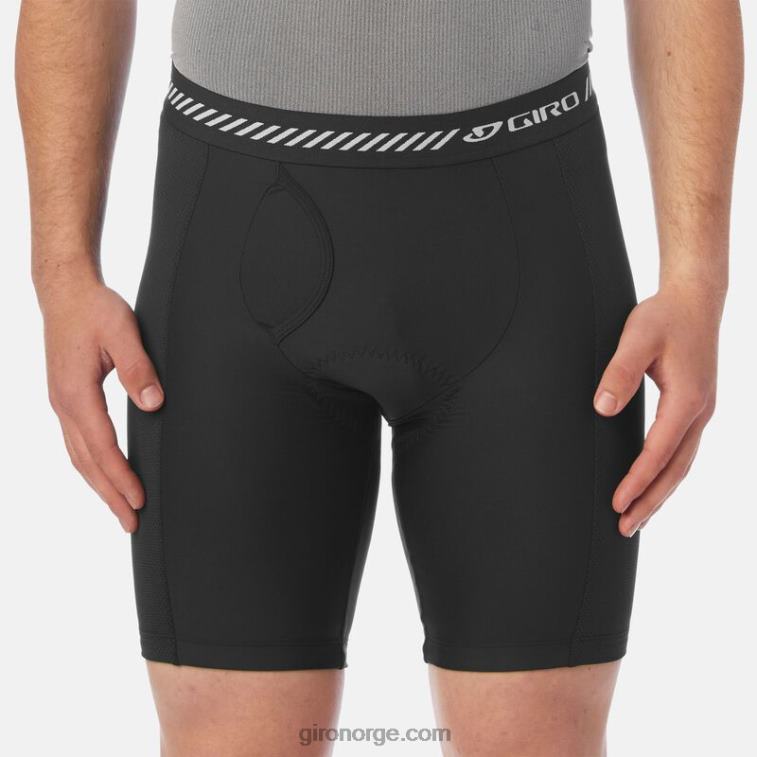 Giro menn bue kort med liner R26ZP138 svart