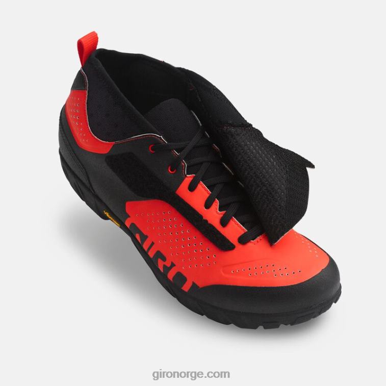 Giro unisex terraduro mellomsko R26ZP1541 vermillion/svart